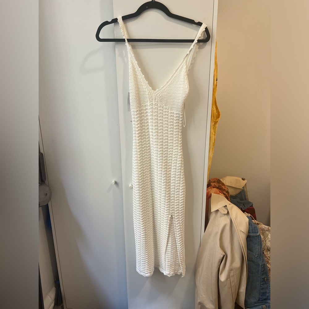 Aritzia white evie midi dress. Size xxs.
